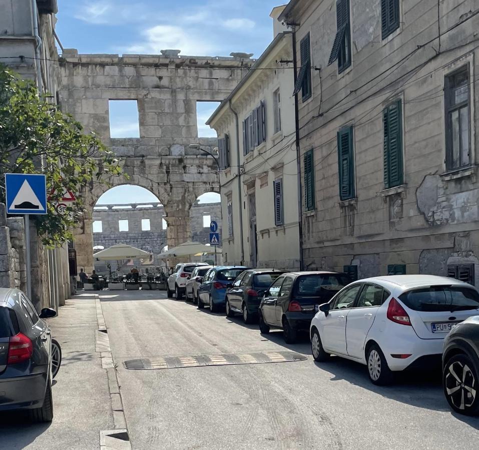 Ferienwohnung Nina Colosseum Pula Exterior foto